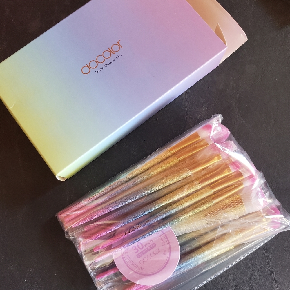 Makeup brushes
